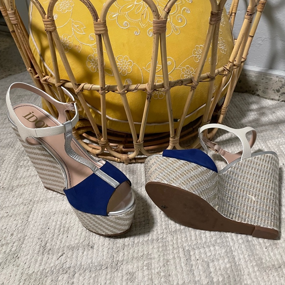 Idore shoes silver and royal blue size 8